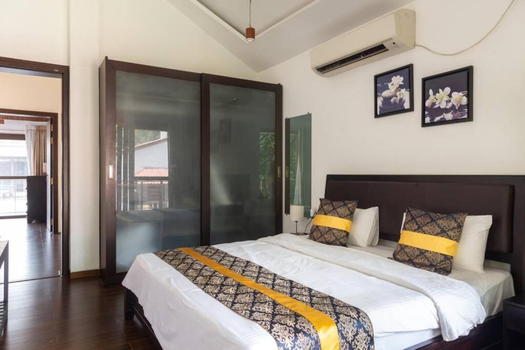 Ochre Villa- Luxury Property In Assagaon / Вагатор Екстериор снимка