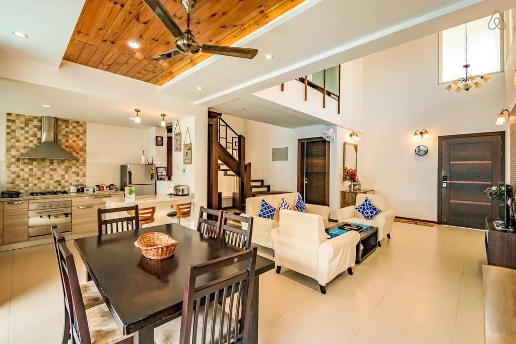 Ochre Villa- Luxury Property In Assagaon / Вагатор Екстериор снимка
