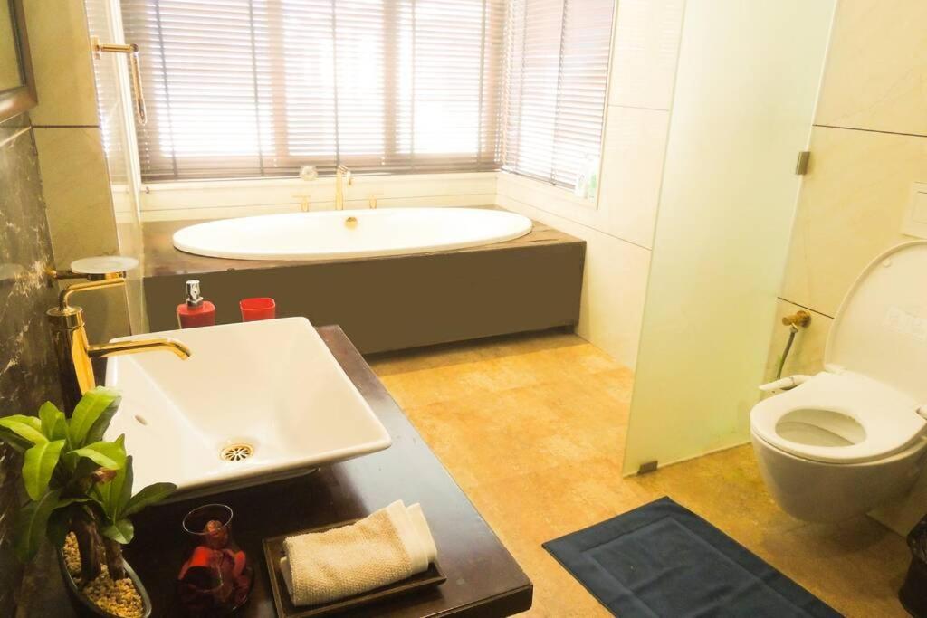 Ochre Villa- Luxury Property In Assagaon / Вагатор Екстериор снимка