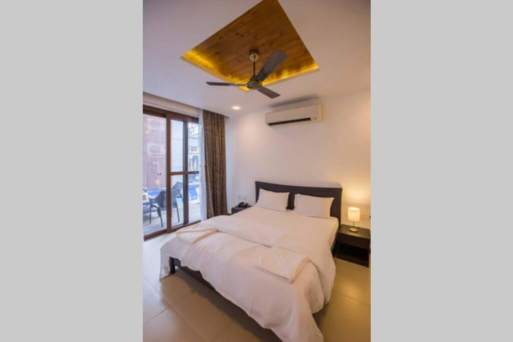 Ochre Villa- Luxury Property In Assagaon / Вагатор Екстериор снимка